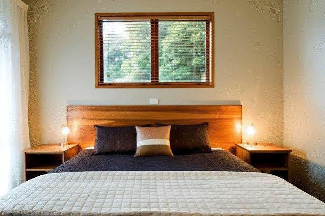 Mahitahi Lodge Брюс-Бэй Экстерьер фото